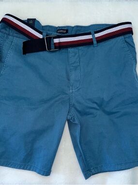 Lindbergh Blue Cotton Shorts with Striped Belt XXL